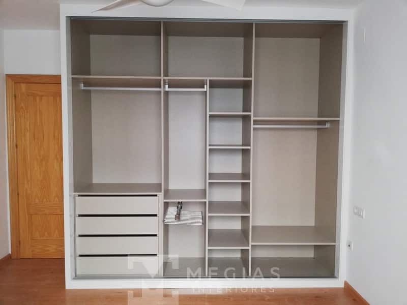 fabricacion e instalacion de armario vestidor y cocina en granada03